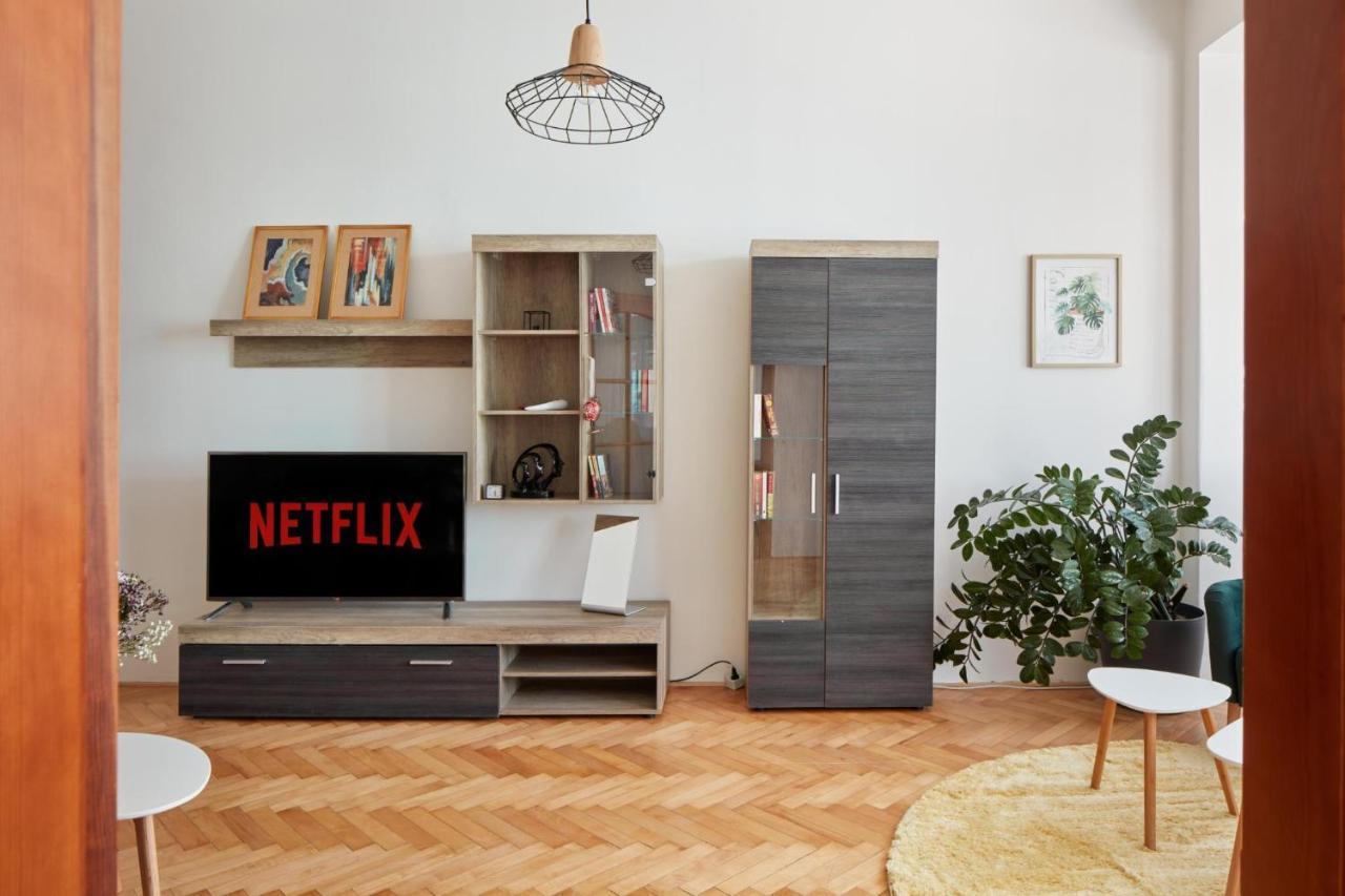 Prague Days - Spacious 3Bdr Apartment - Trendy Neighbourhood Luaran gambar
